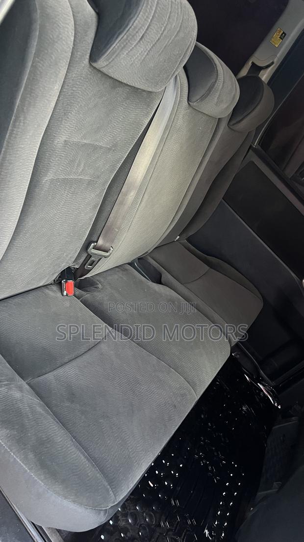 Toyota Noah 2011 Blue