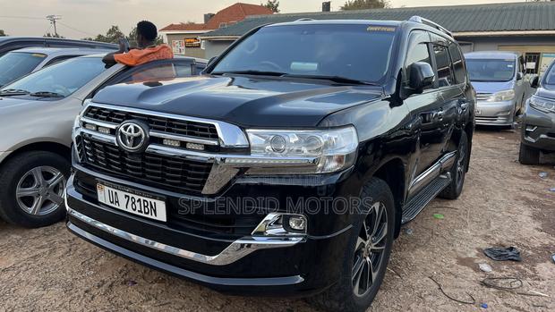Toyota Land Cruiser 2013 Black