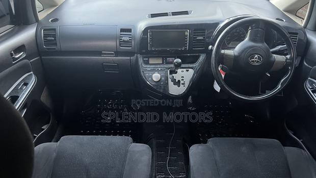 Toyota Wish 2006 Silver