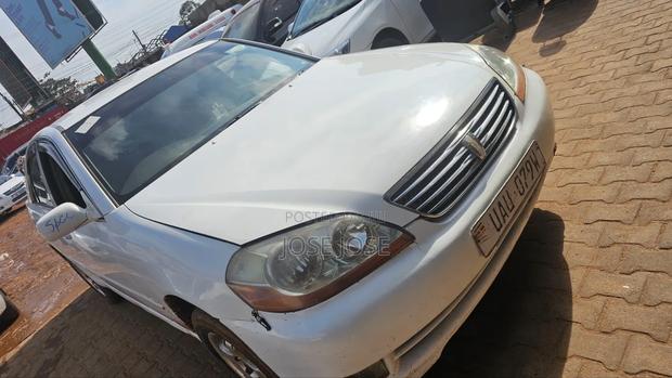 Toyota Mark II 2001 White