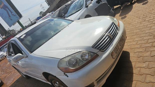 Toyota Mark II 2001 White