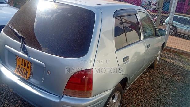 Toyota Starlet 2001 Silver