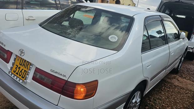 Toyota Premio 2001 White
