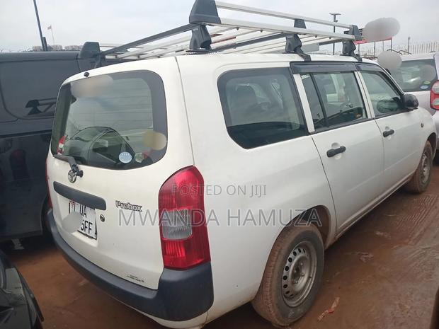 Toyota Probox 2010 White