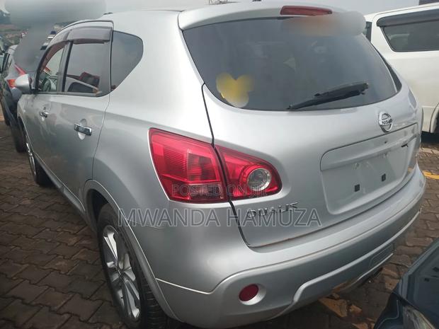 Nissan Dualis 2013 Silver