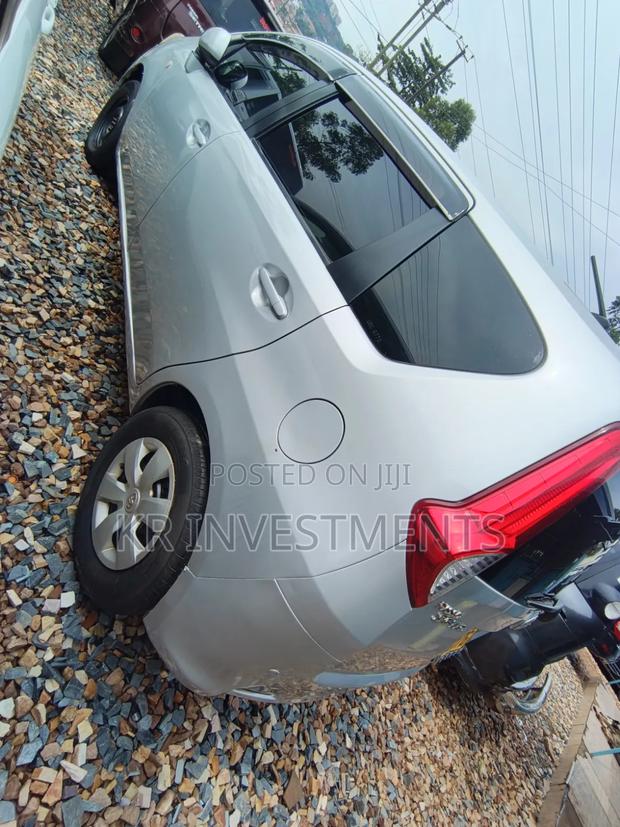 Toyota Passo Sette 1.5 AWD 2010 Maroon