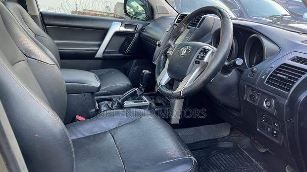 Toyota Land Cruiser Prado 2005 Gray