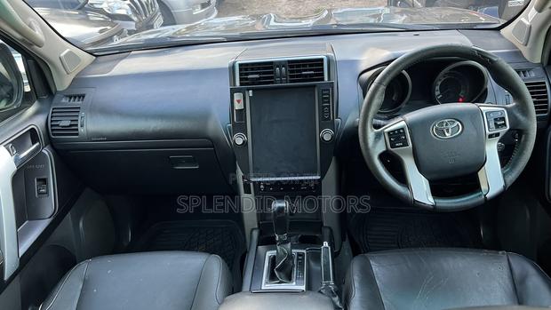 Toyota Land Cruiser Prado 2005 Gray