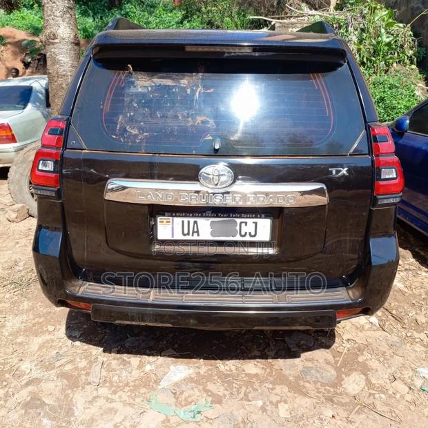 Toyota Land Cruiser Prado 3.0 TD 2011 Black