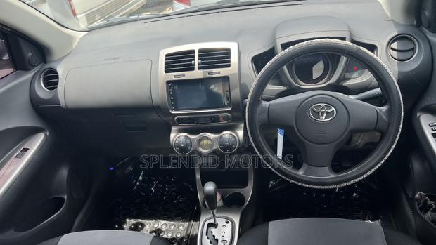Toyota IST 2010 White