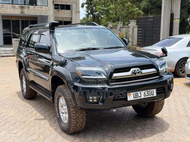 Toyota Hilux Surf 2008 Black