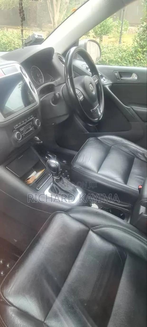 Volkswagen Tiguan S 4Motion 2011 Beige