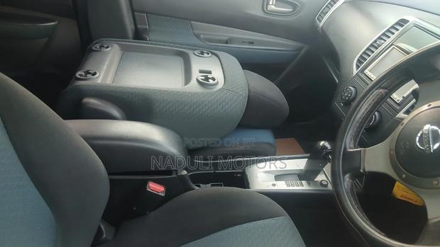 Nissan Wingroad 2009 Silver