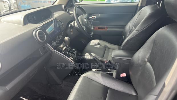 Toyota Corolla Rumion 2011 Black