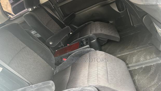 Toyota Alphard 2010 White
