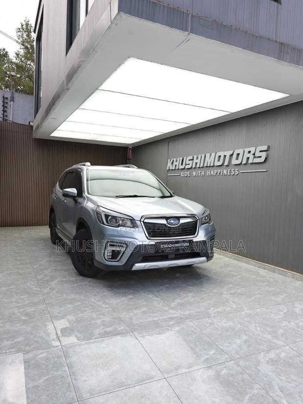 Subaru Forester 2018 Silver