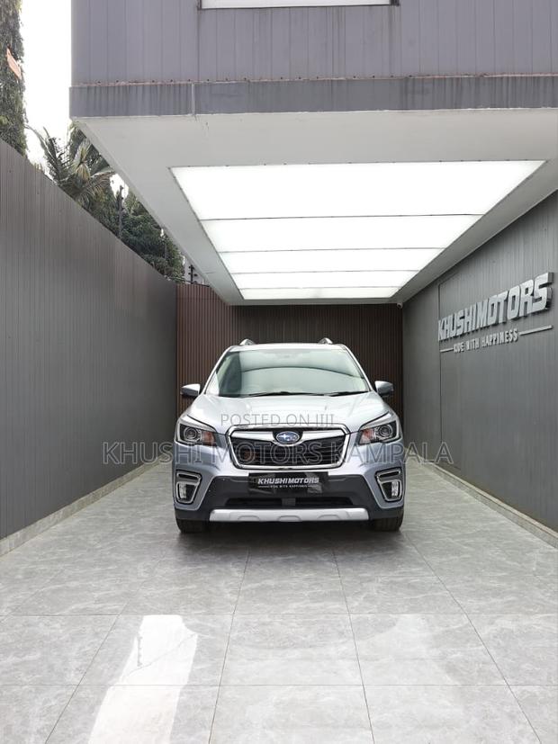 Subaru Forester 2018 Silver