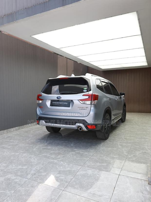 Subaru Forester 2018 Silver