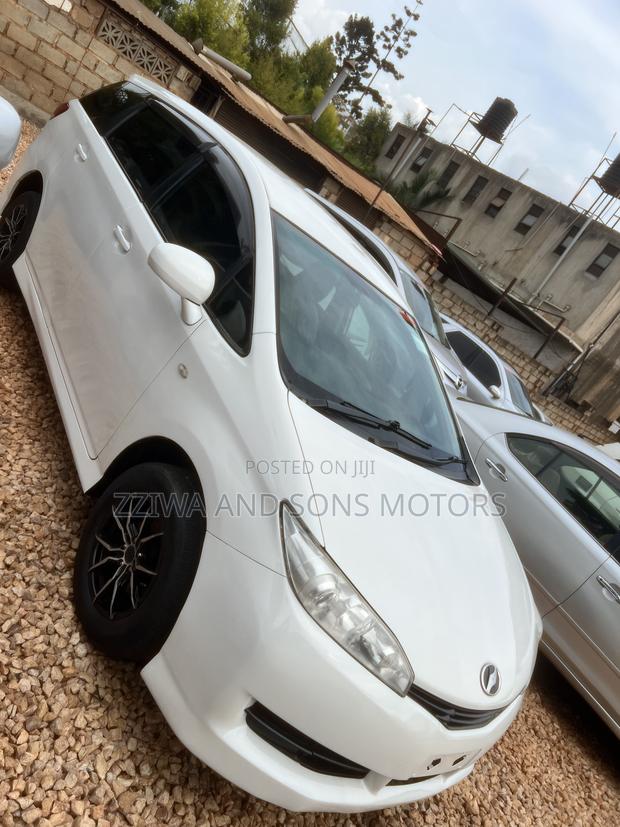 Toyota Wish 2012 White