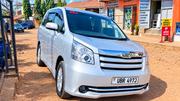 Toyota Noah 2.0 143hp AWD (7 Seater) 2010 White for sale