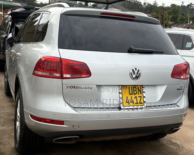 Volkswagen Touareg V6 Executive 2013 Silver