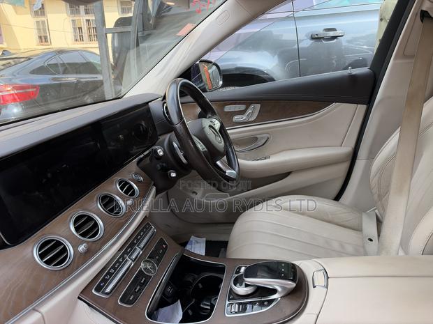 Mercedes-Benz E400 2018 Black