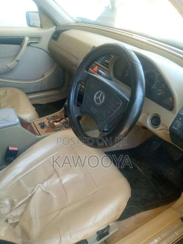 Mercedes-Benz C200 1999 Black