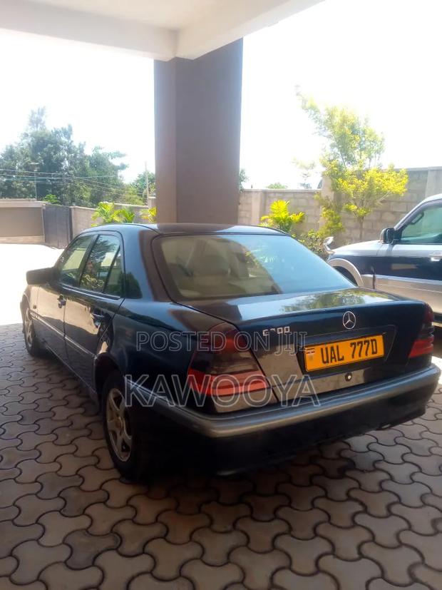 Mercedes-Benz C200 1999 Black