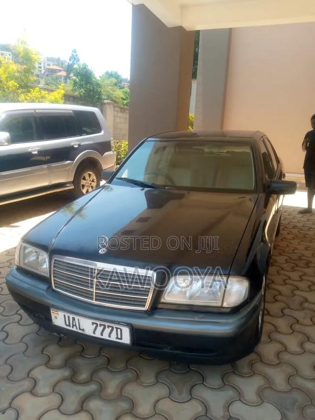 Mercedes-Benz C200 1999 Black