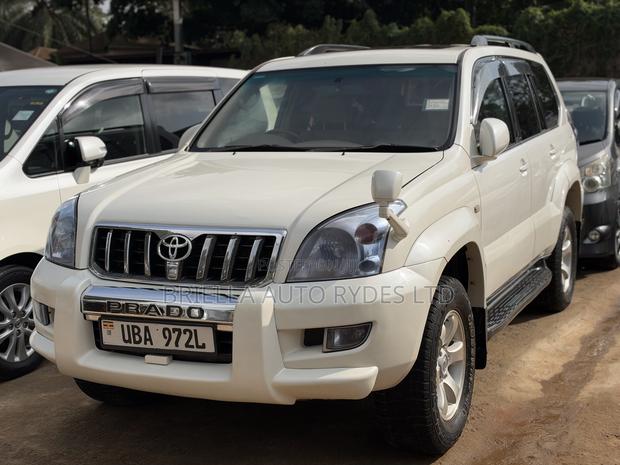 Toyota Land Cruiser Prado 2009 White