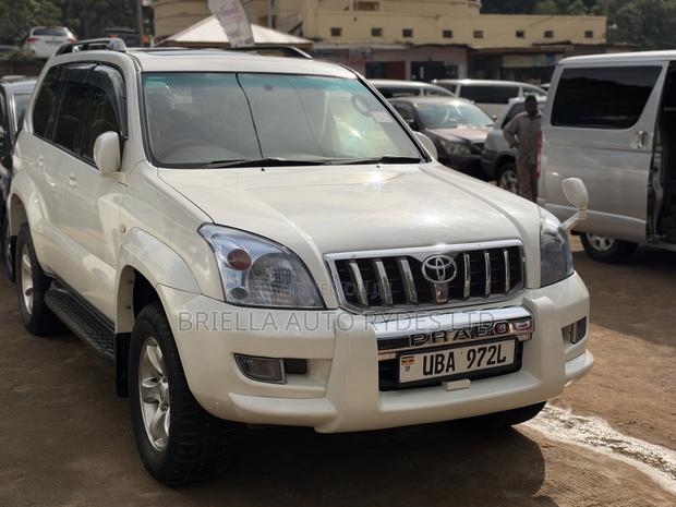 Toyota Land Cruiser Prado 2009 White