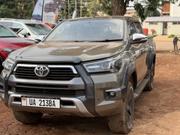 Toyota Hilux 2017 Green for sale