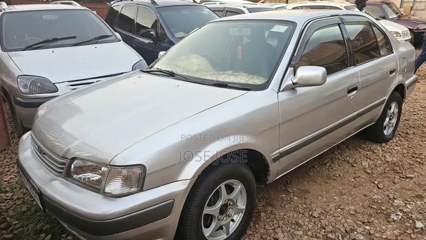 Toyota Corsa 2000 Silver