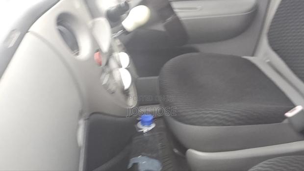 Toyota Sienta 2008 Silver
