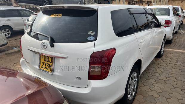 Toyota Corolla Fielder 2009 White