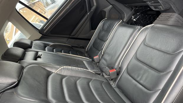 Volkswagen Tiguan 2016 Gray