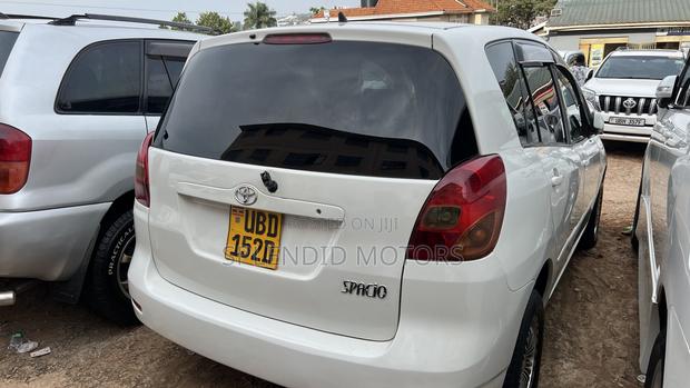 Toyota Corolla Spacio 2005 White