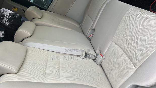 Toyota Noah 2012 White