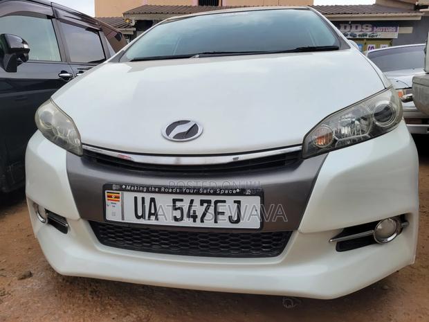 Toyota Wish 2012 White