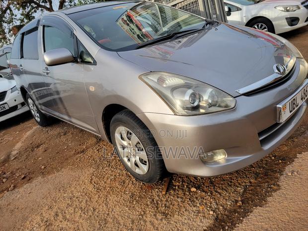 Toyota Wish 2007 Gray