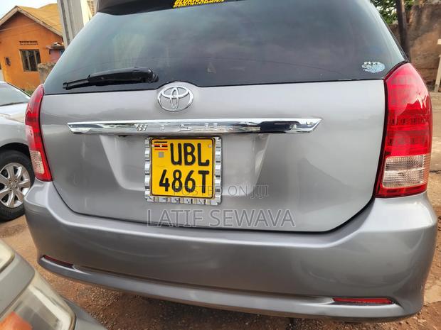 Toyota Wish 2007 Gray