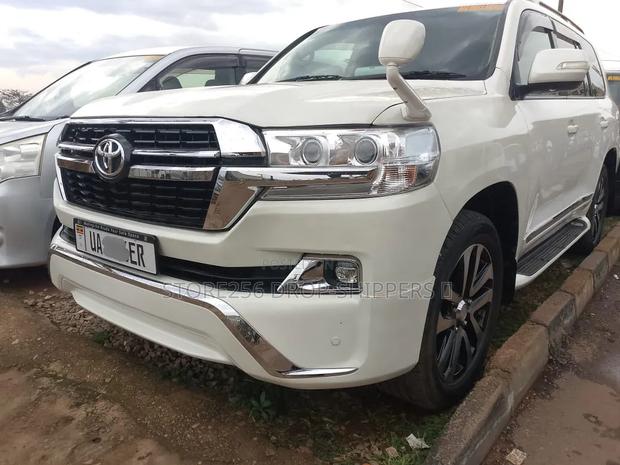 Toyota Land Cruiser 100 4.7 Executive 2008 White