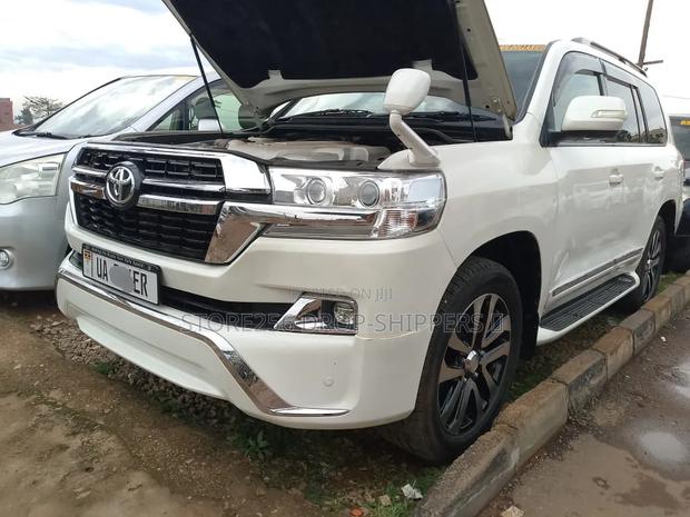 Toyota Land Cruiser 100 4.7 Executive 2008 White
