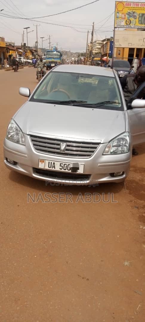 Toyota Premio 2018 Silver