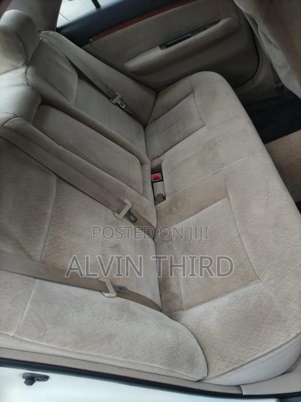 Toyota Mark II 2000 White