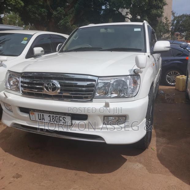 Toyota Land Cruiser Cygnus 4.7 2007 White