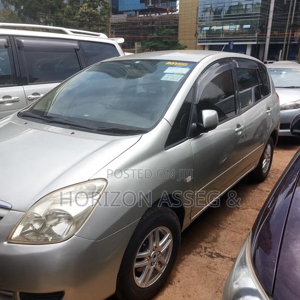 Toyota Corolla Spacio 1.5 X 2008 Gold
