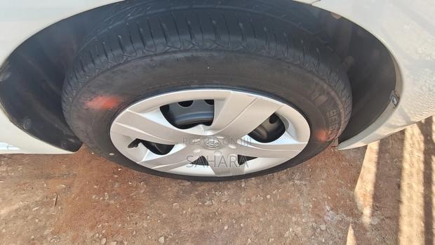 Toyota Ractis 2011 White