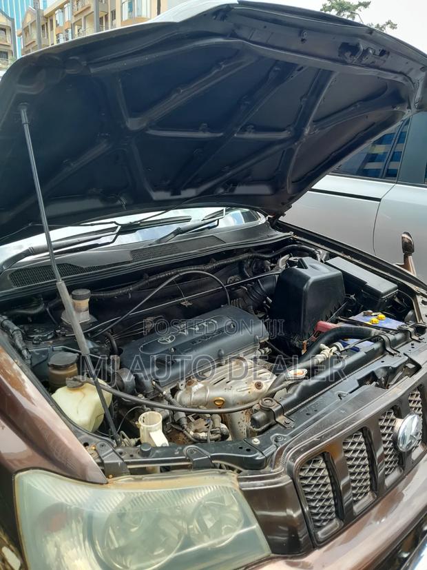 Toyota Kluger 2005 Brown