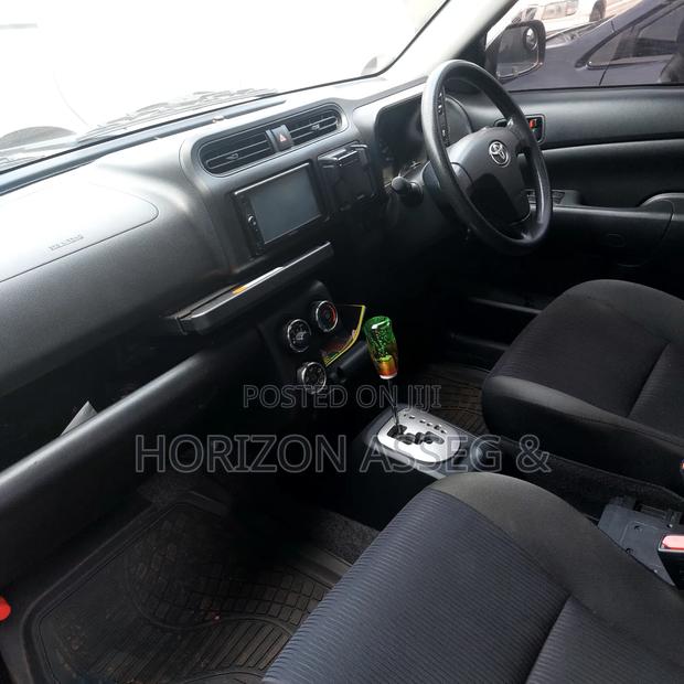 Toyota Probox 1.5 DX 2WD 2018 Silver